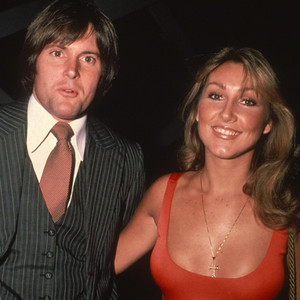 Bruce Jenner&rsquo;s Ex-Wife Linda Thompson Posts Essay After ABC Interview