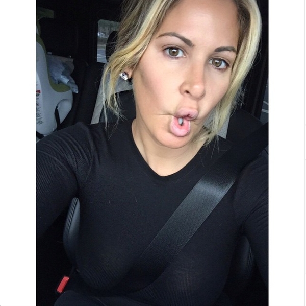 Kim Zolciak Shares Makeup Free Selfie And Looks Absolutely Flawless E