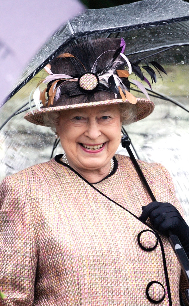 Right As Reign from Reigny Day Style! Queen Elizabeth II's Matching
