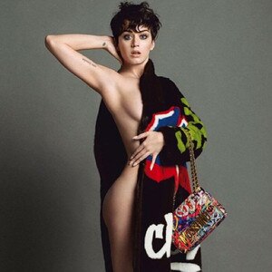 Watch Jeremy Scott Dances Circles Around A Nearly Naked Katy Perry E News