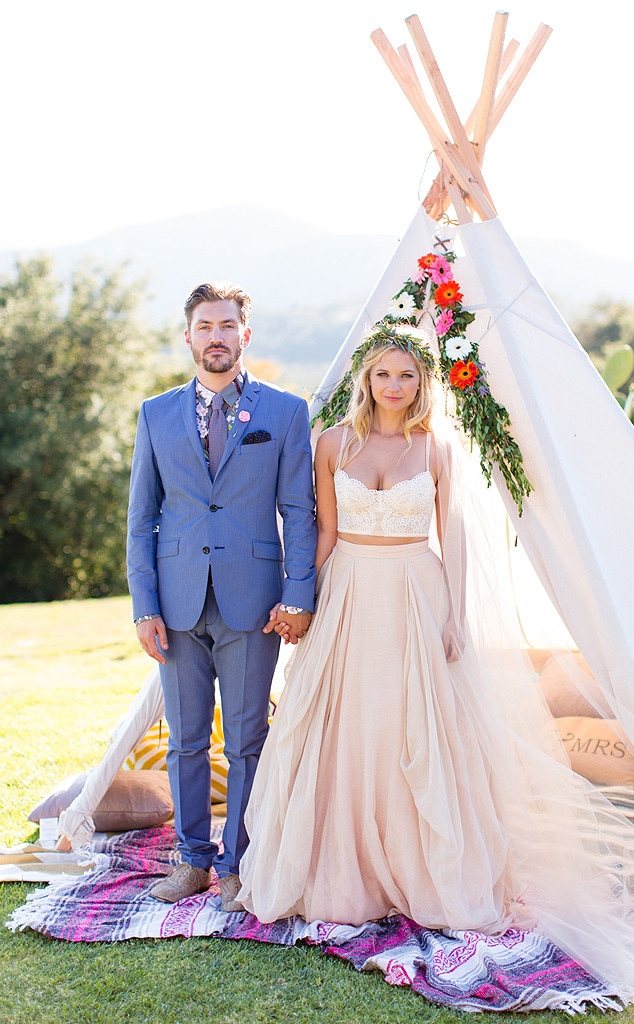 Pretty Little Liars Star Vanessa Ray Marries Landon Beard Details On Their Intimate And Relaxed