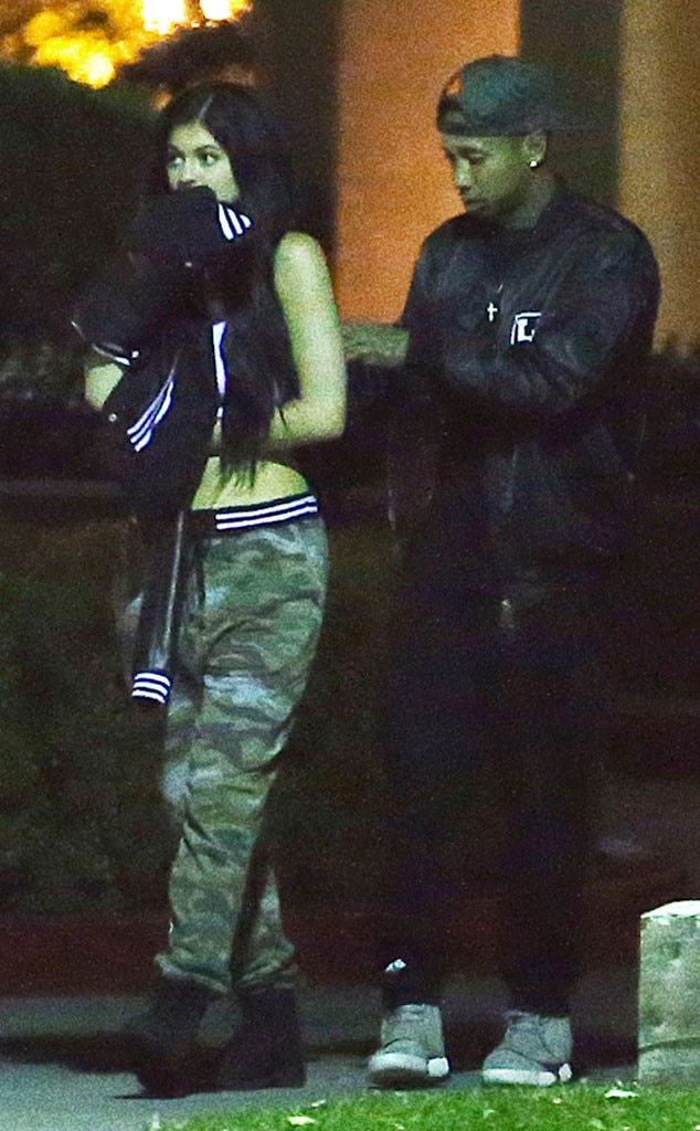 Kylie Jenner Wears Crop Top for Date Night With Tyga—See the Pic ...