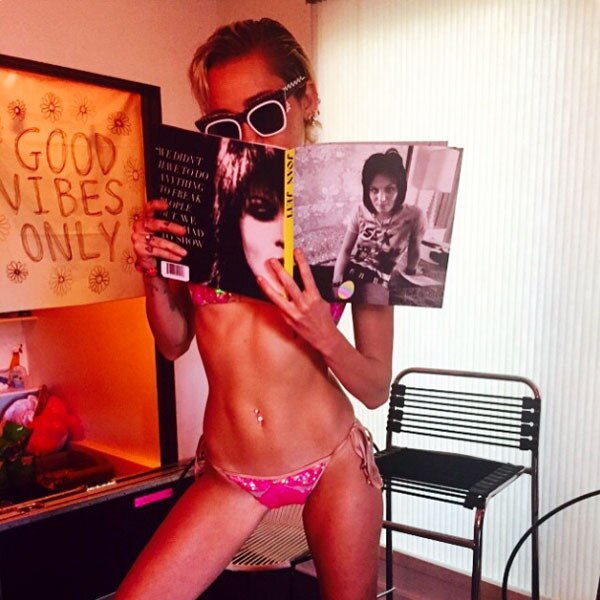 Miley Cyrus, Bikini, Instagram