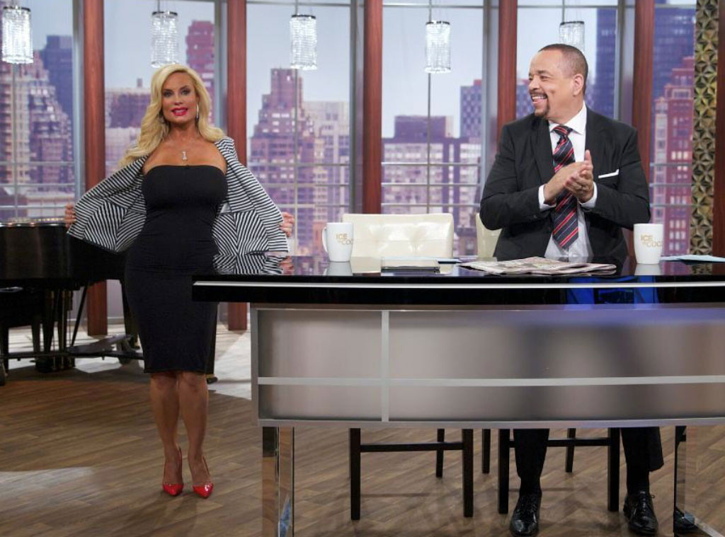 The Big Reveal from Coco's Pregnancy Pics E! News