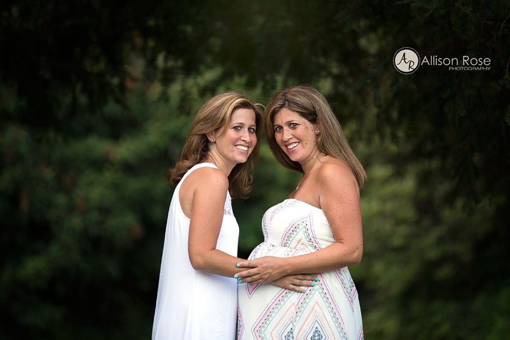 Long Island Woman Gives Birth to Twin Sister's Baby Long Island Woman Gives Birth to Twin Sister's Baby