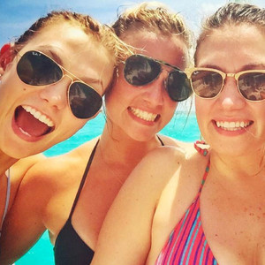 Karlie Kloss And Her Bikini Clad Sisters Pose For Stunning Pic During 