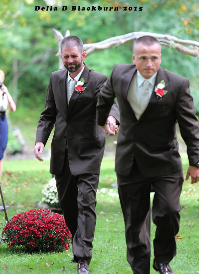 Father Of The Bride Stops Wedding To Grab His Daughter S Stepdad Dad Step At Daughters Wedding