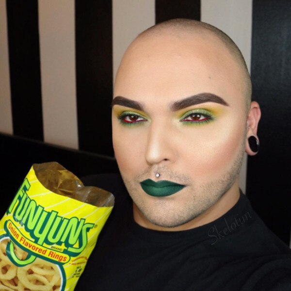 Skelotim food makeup Skelotim food makeup