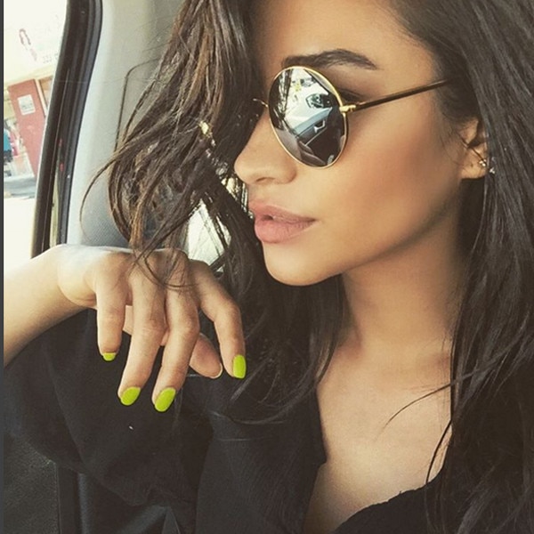 Why I Don T Wear Gel Nail Polish Anymore Nailcarehq How To Do Gel Nails At Home Paint On Base Coat And Cure In Uv
