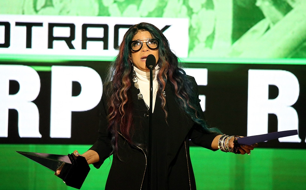 Tyka Nelson, AMAs, 2016 American Music Awards