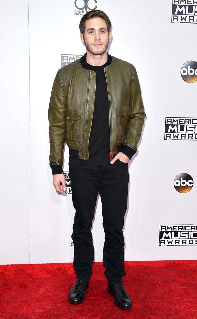 Resultado de imagem para american music awards 2016 blake jenner
