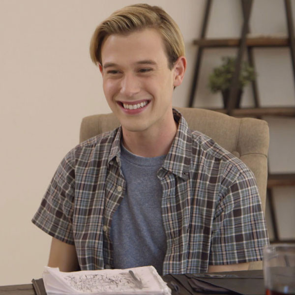 Tyler Henry Tyler Henry Connects With Robin Williams and More: 6 Must-See Moments