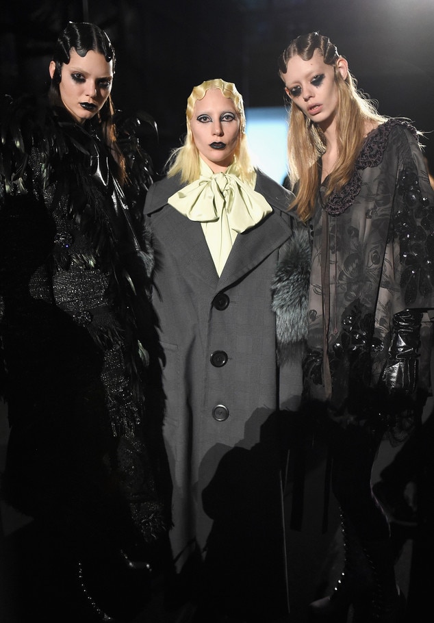 rs_634x910-160218163441-634-kendall-jenn