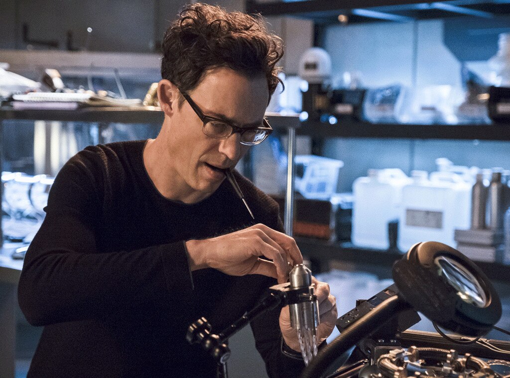 The Flash's Latest Brilliant Idea to Stop Zoom Could Be a Disaster E! News
