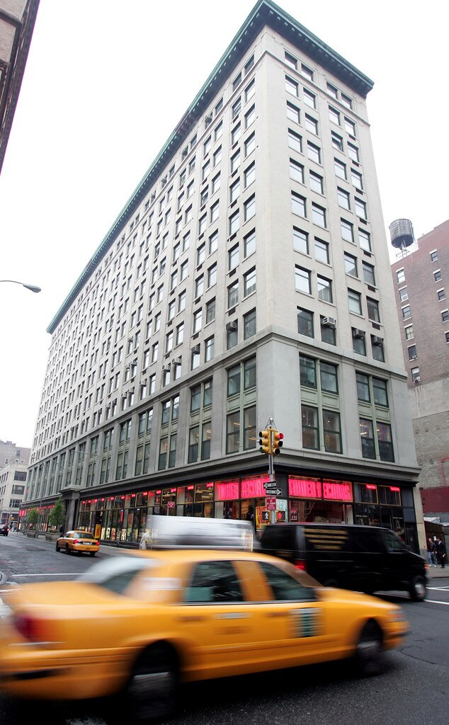 Britney Spears Lists 9 Million Mansion A Timeline of How Each Home Marked a New Step in Her