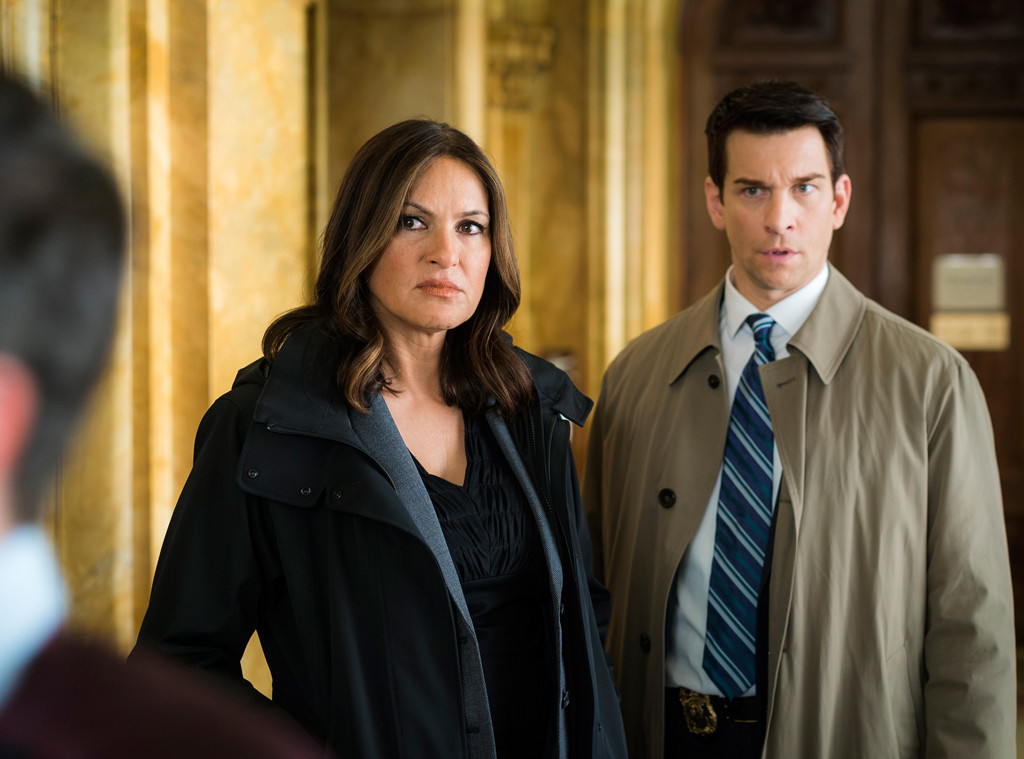 How Law & Order SVU's Big Finale Death Will Shake Up the Show E! News