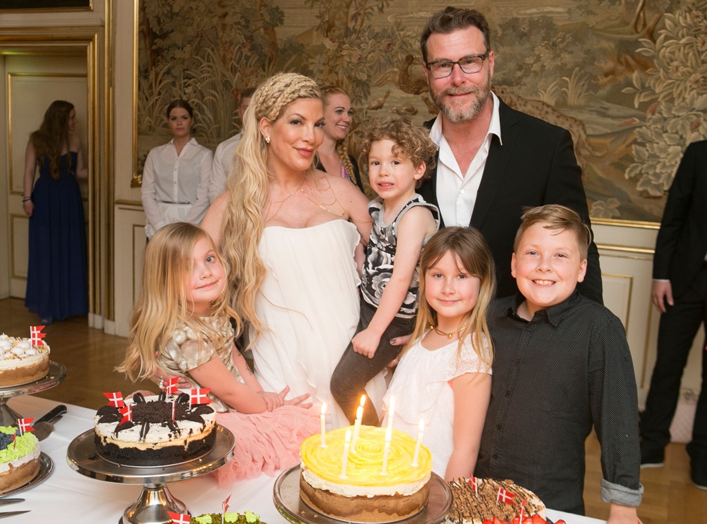 Dean McDermott, Tori Spelling, Liam, Finn, Stella, Hattie