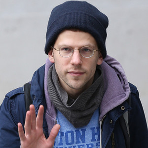 Jesse Eisenberg Responds to Anti-Gay Protester at London Pride ...
Jesse Eisenberg