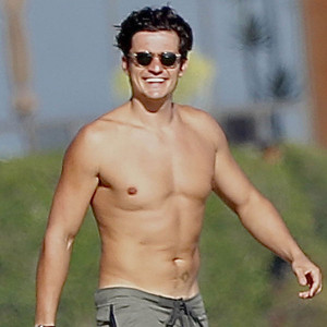 Orlando Bloom zeigt sich in voller Pracht; Twitter scherzt bereits ...
Orlando Bloom