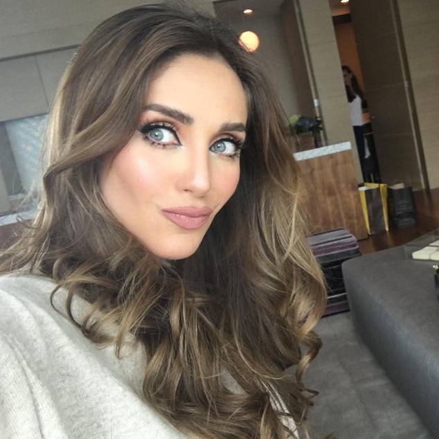 Anahi Anahi