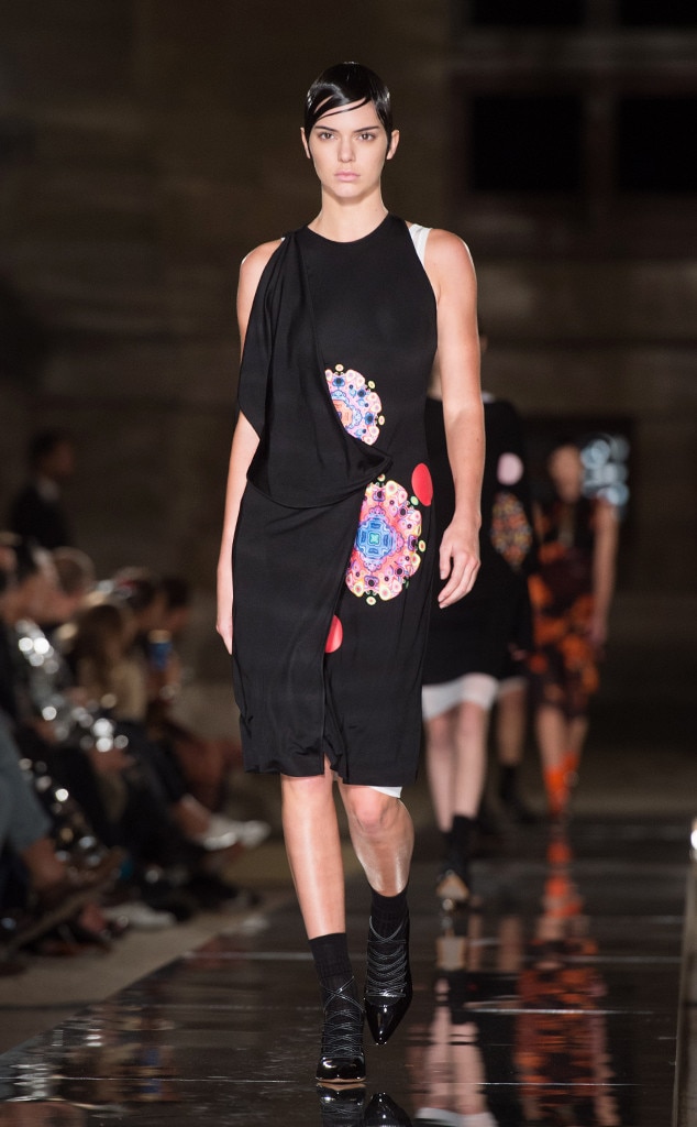 ESC: Best Looks, Paris Fashion Week, Givenchy, Kendall Jenner