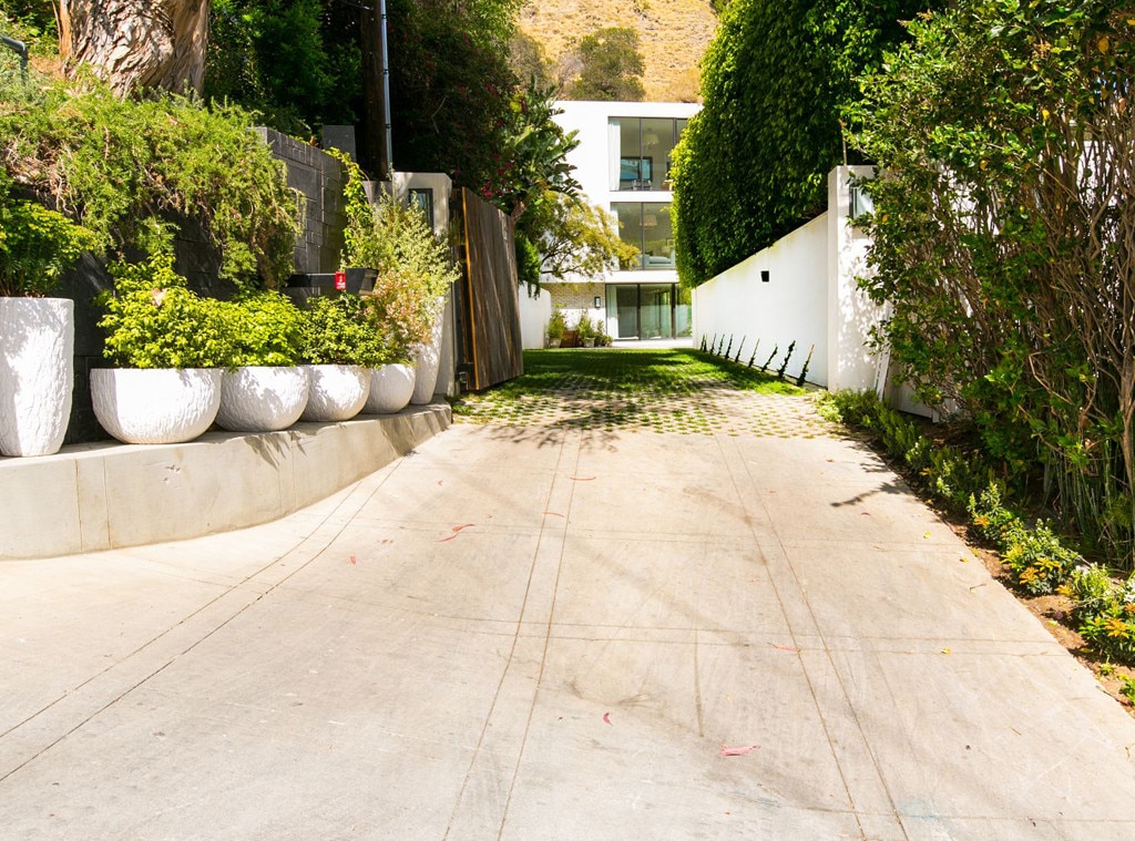 Kendall Jenner, West Hollywood, Kardashian Real Estate