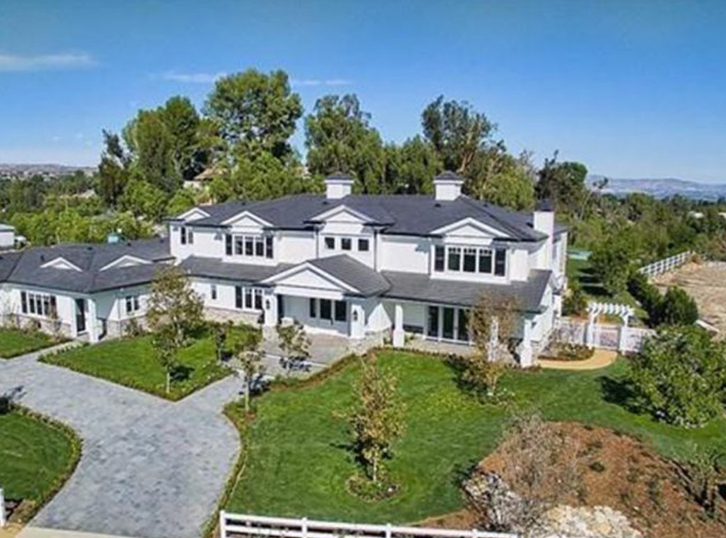 Kylie Jenner, Hidden Hills, Kardashian Real Estate, 12 Million