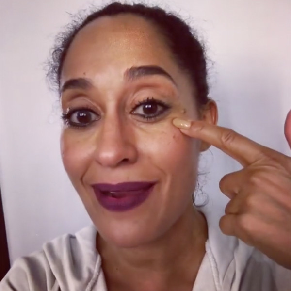 Tracee Ellis Ross Explains Her Twitching Eye at the 2017 AMAs