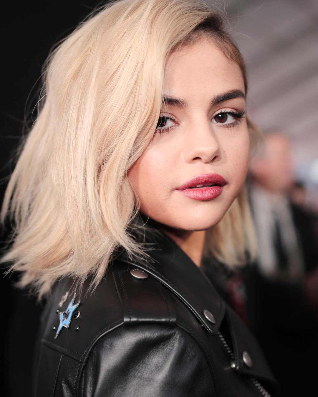 Selena blonde gomez hair nirvana took revealed secrets polk chris getty eonline jl rs Selena Gomez's Nirvana Blonde Hair Took How Long to Do?! | E! News