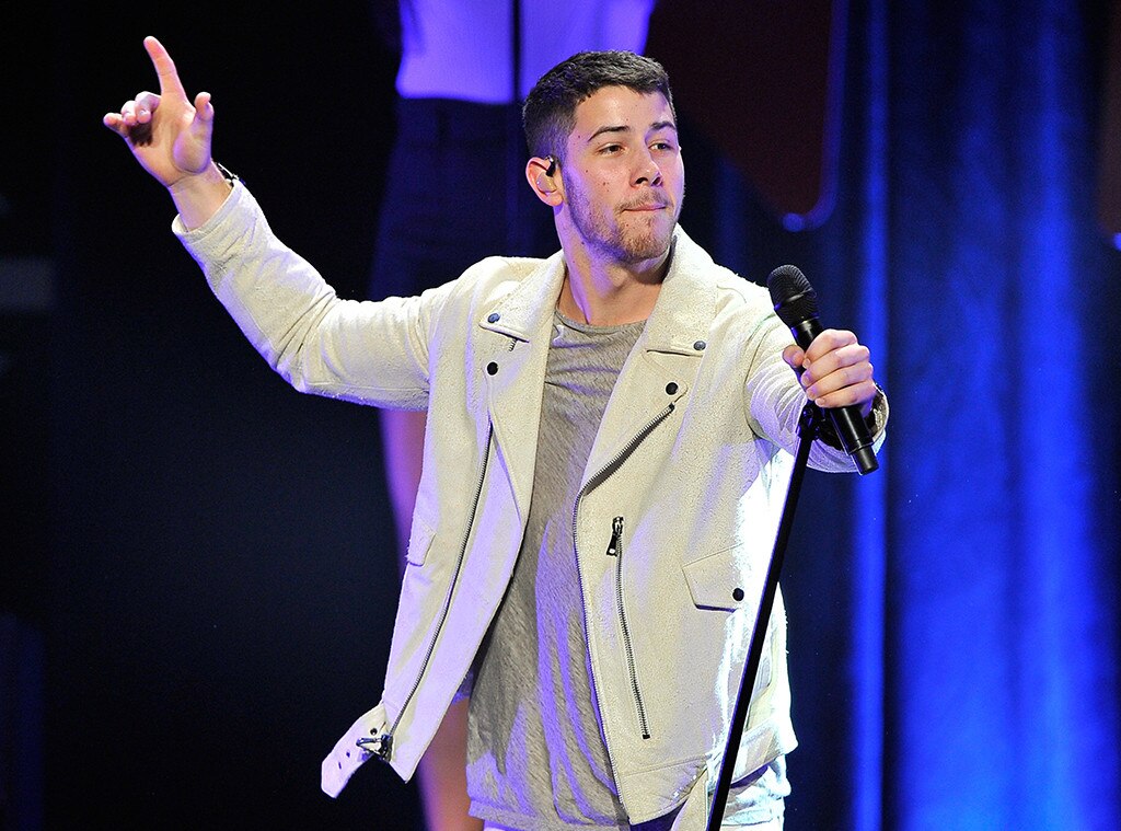 Nick Jonas, Bay Area Jingle Ball 2017