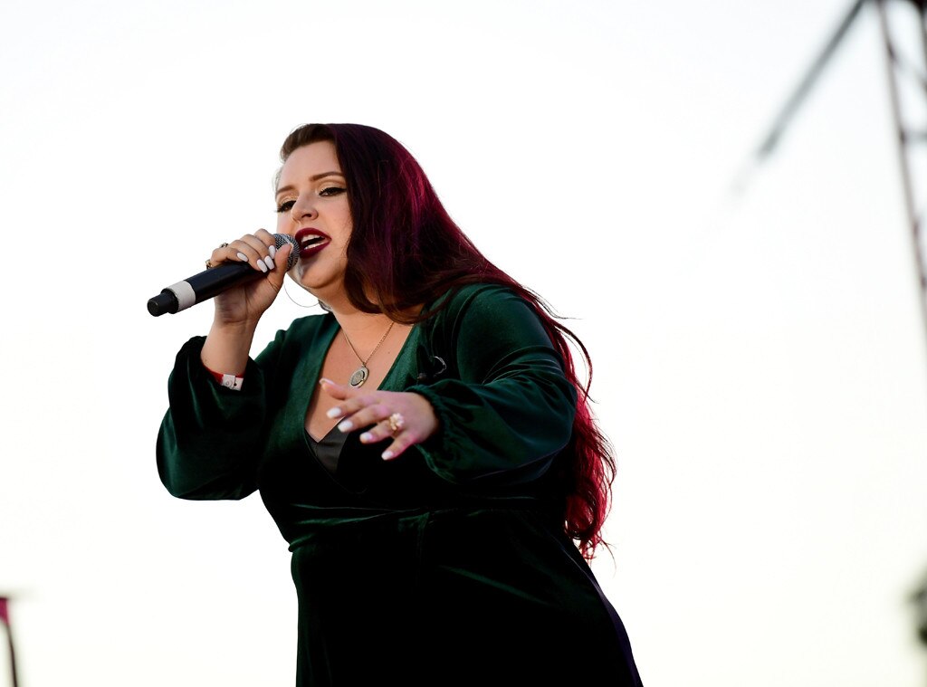 Malia Civetz, Inglewood Jingle Ball 2017