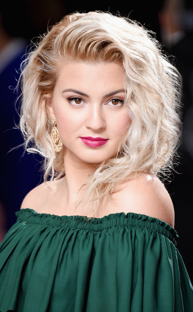 ESC: Grammy Pro Beauty, Tori Kelly, Blowouts