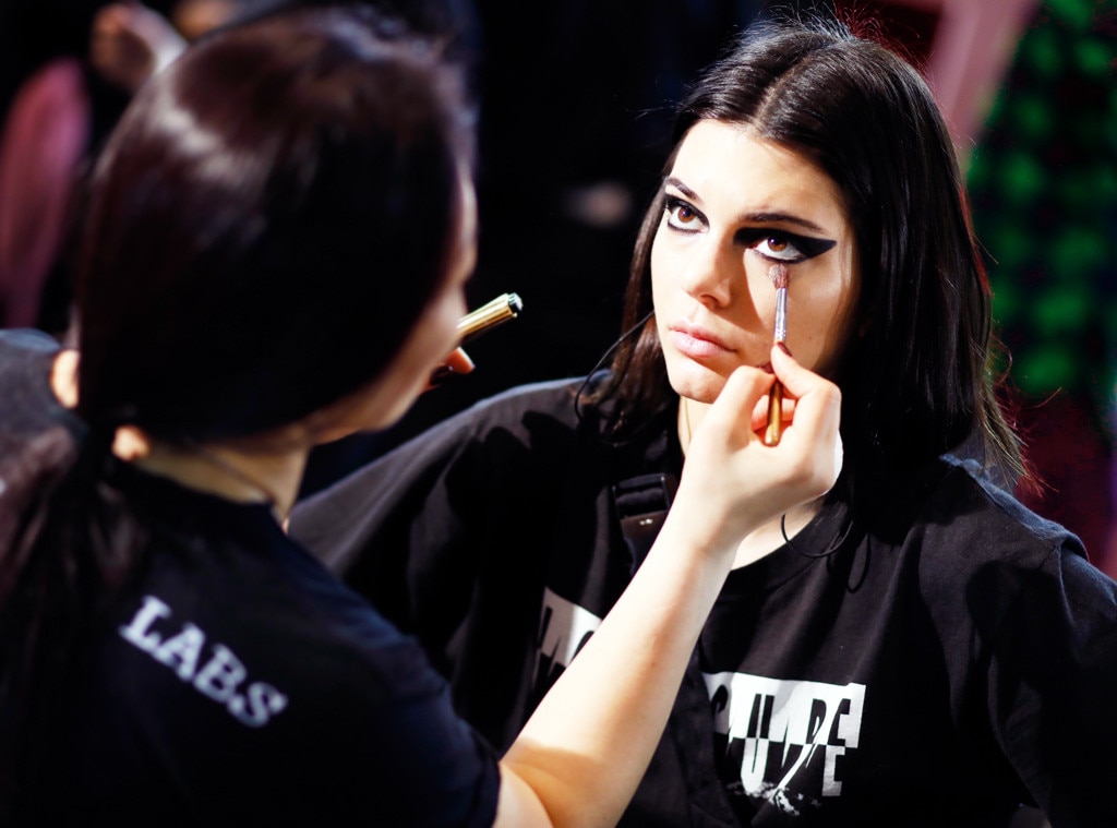 ESC: Kendall Jenner, Concealer