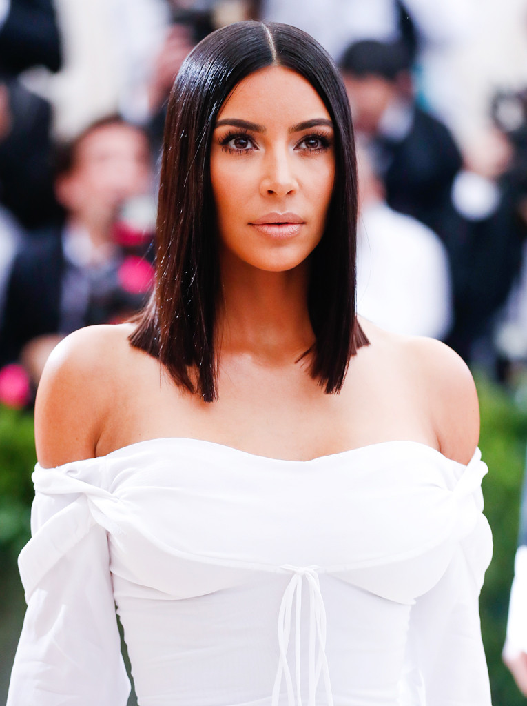 You Re Doing It Wrong Kim Kardashian S Clear Skin At The 2017 Met Gala E News