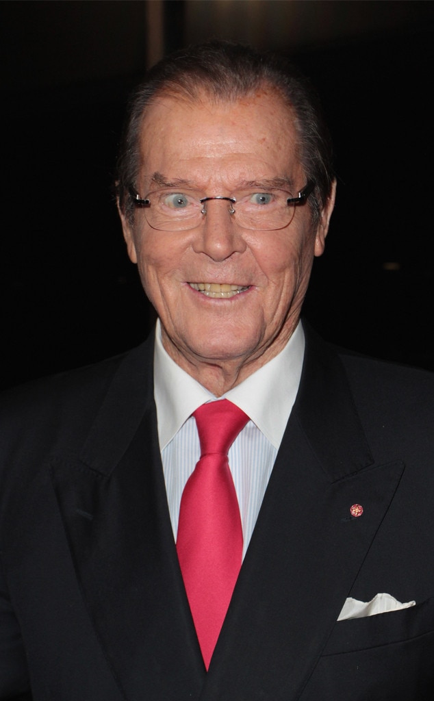 James Bond Star Sir Roger Moore Dead At 89 | E! News