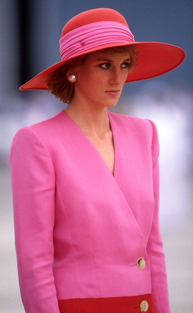 ESC: Princess Diana, Color Blocking