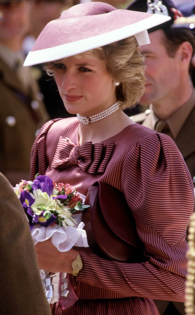 ESC: Princess Diana, Choker