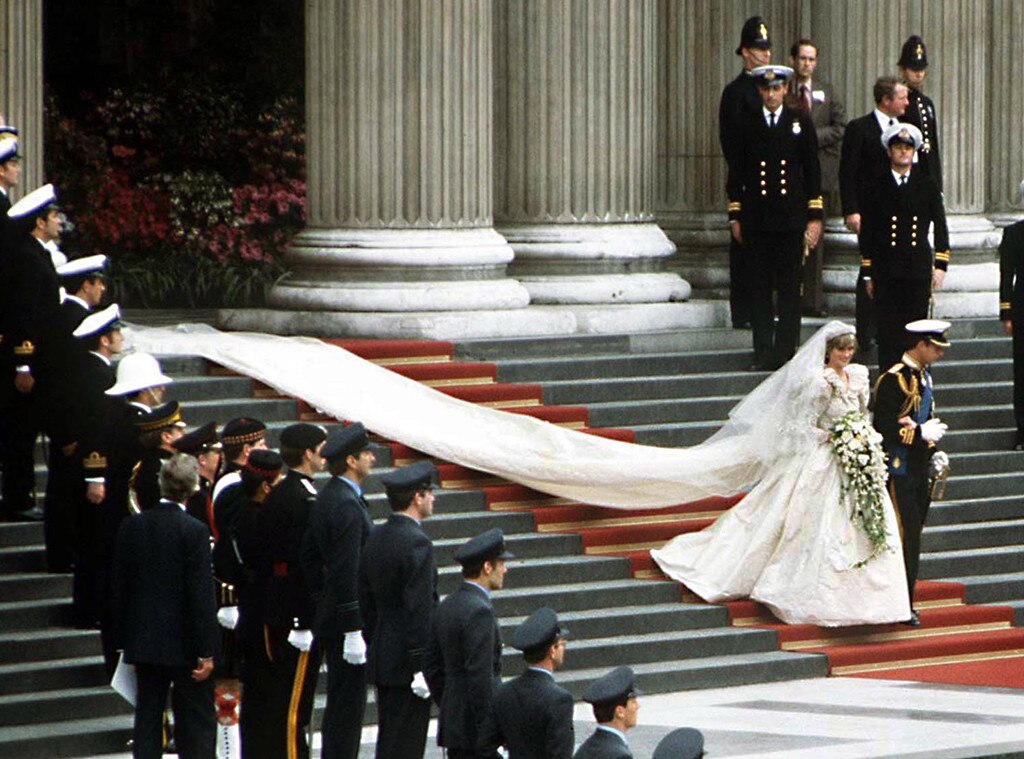 The Epic Story of Princess Diana's Wedding Dress 3 Months, 25 Feet of