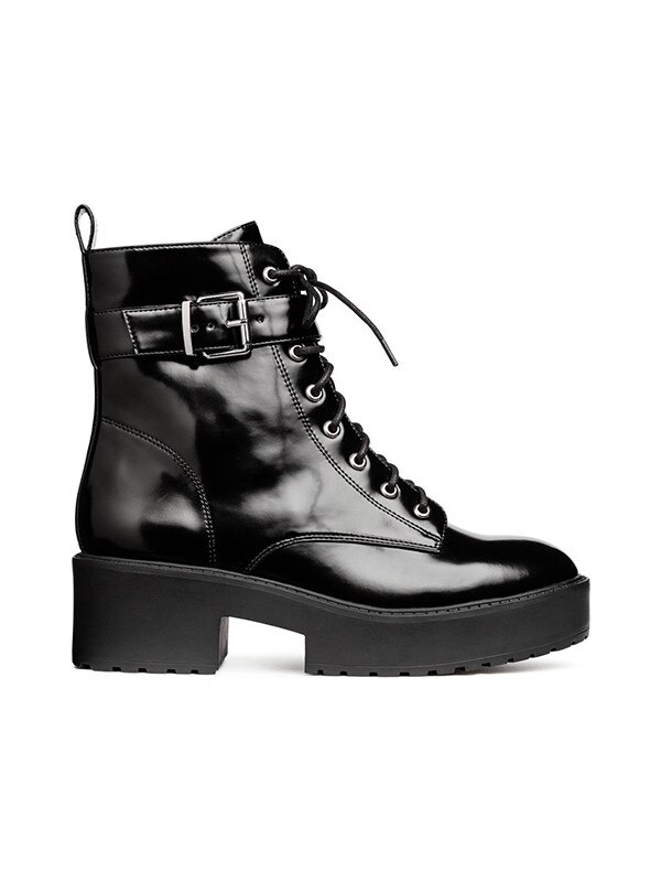 ESC: Fall Boots