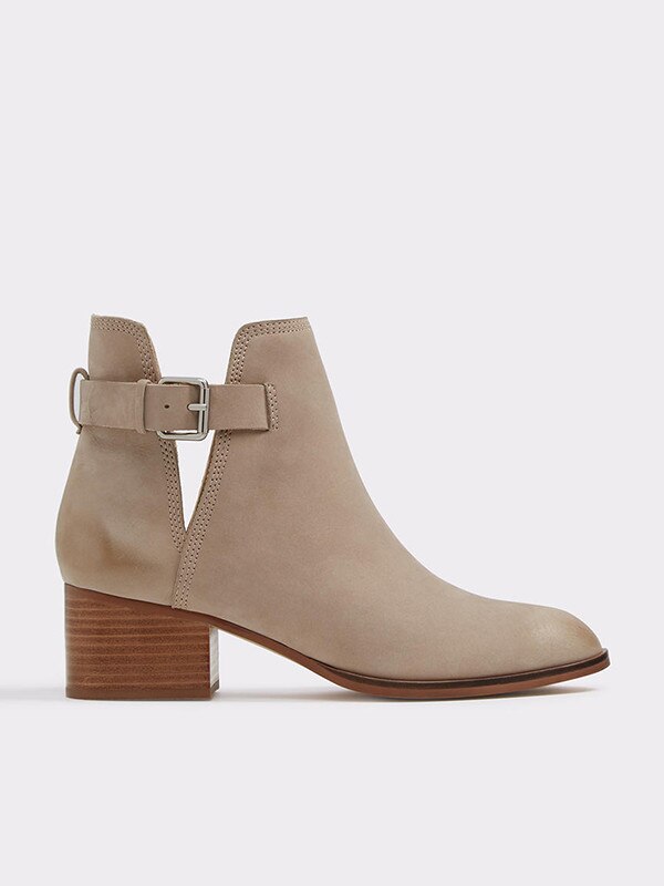 ESC: Fall Boots