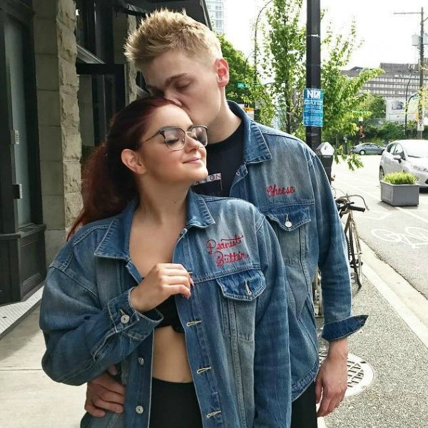 Ariel Winter doesn't mean to show off, but sometimes it happens Ariel Winter doesn't mean to show off, but sometimes it happens