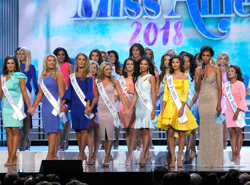 Miss North Dakota Cara Mund Crowned Miss America 2018 E News