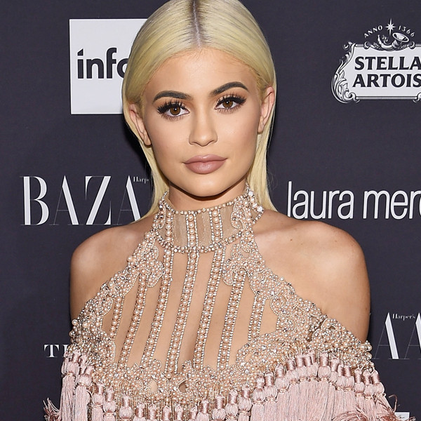 Is Kylie Jenner Preparing for a Gender Reveal Photo Shoot? See the Instagram Raising Eyebrows