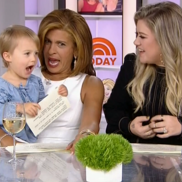 hoda kotb kelly clarkson kelly clarkson news pictures and videos e news hoda kotb kelly clarkson kelly clarkson news pictures and videos e news