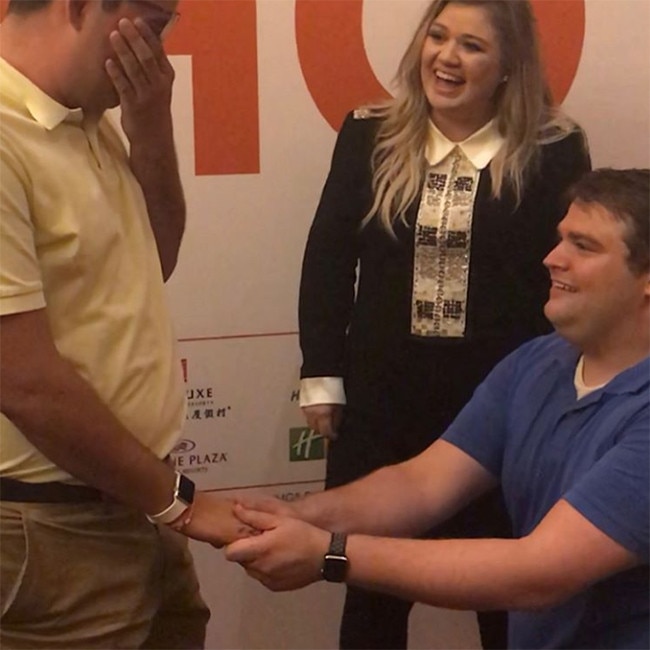 Kelly Clarkson, Proposal, Fans