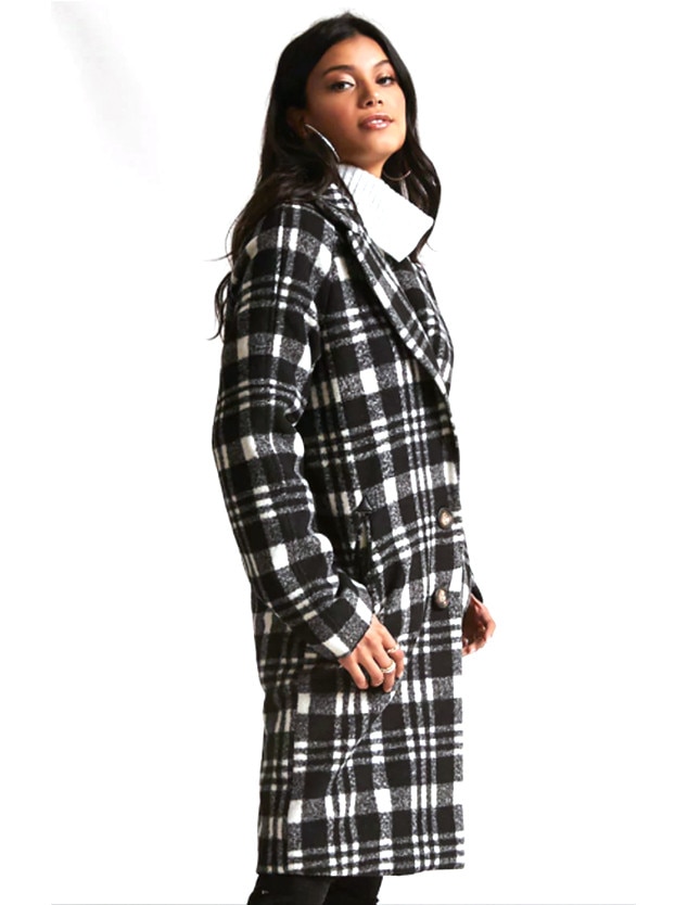 Dare to Wear: Gabrielle Union's Plaid Winter Coat