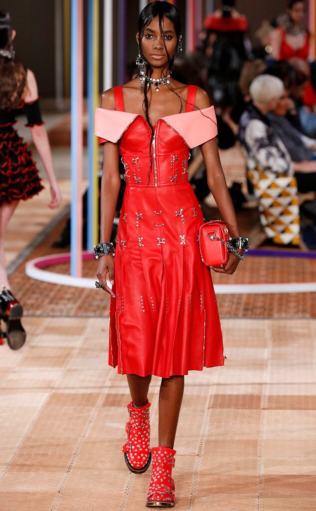 ESC: Best Looks Paris Fashion Week
