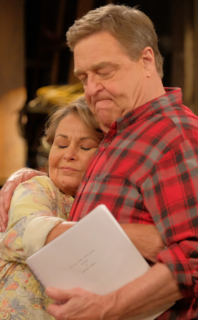 The Return Of Roseanne First Photos From Abc S Revival Features An Alive Dan Nasty Woman