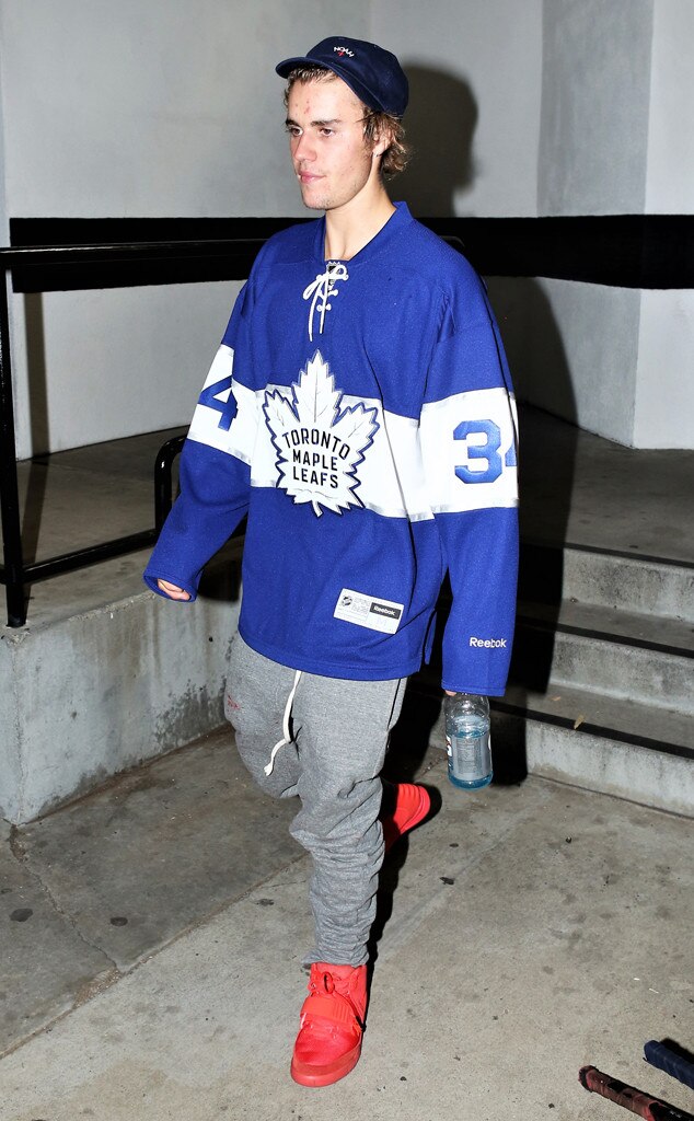 Selena Gomez, Justin Bieber, Hockey Game