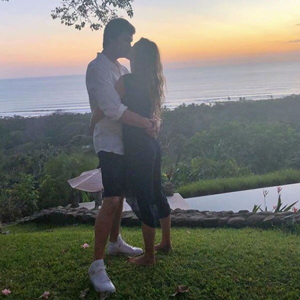 Gisele Bündchen and Tom Brady Kiss in Costa Rica After 2018 Super Bowl